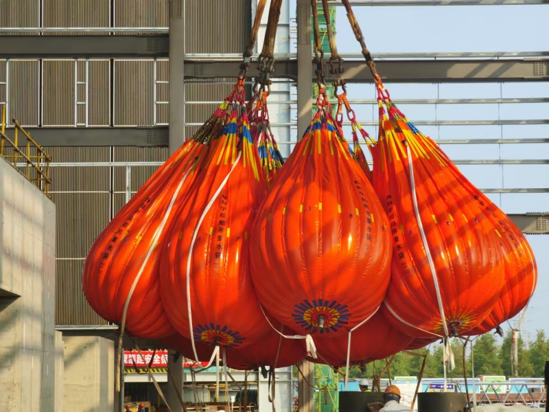 門式起重機(jī)負(fù)荷試驗.jpg